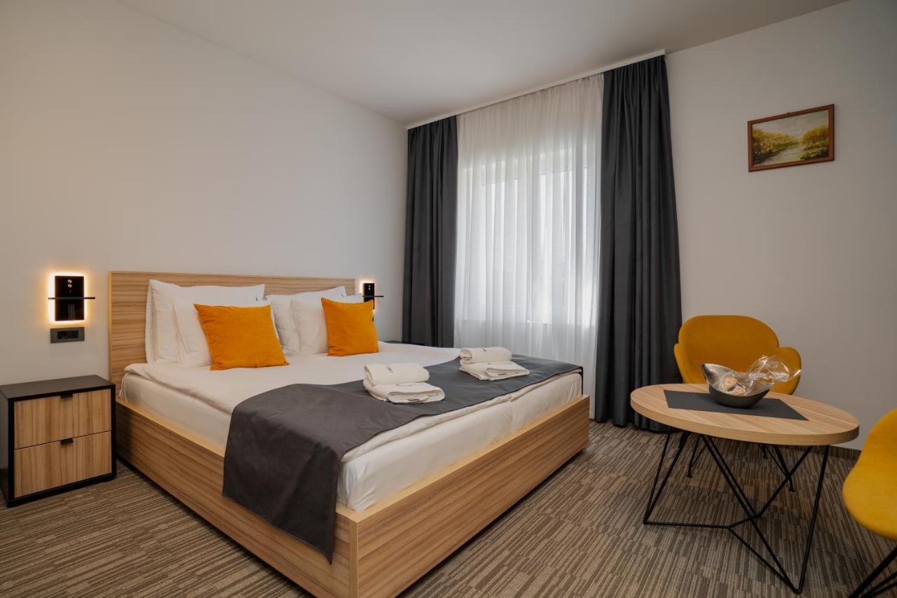Maestro - Rooms & Restaurant Vukovar Eksteriør bilde